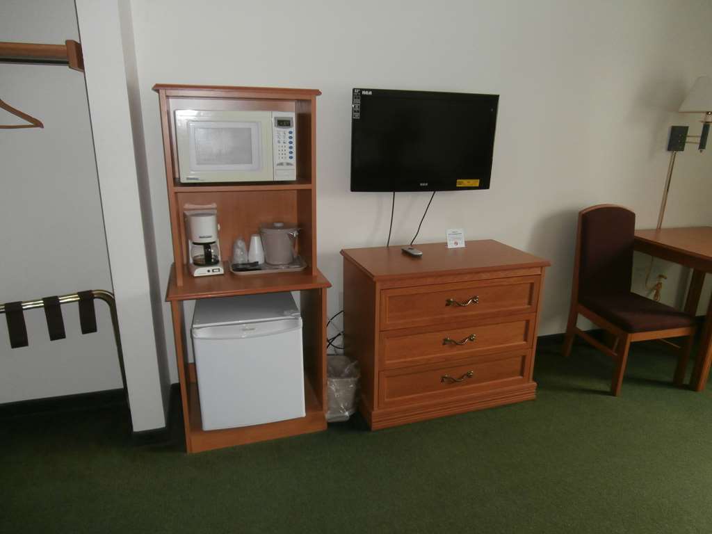Americas Best Value Inn Annandale Quarto foto